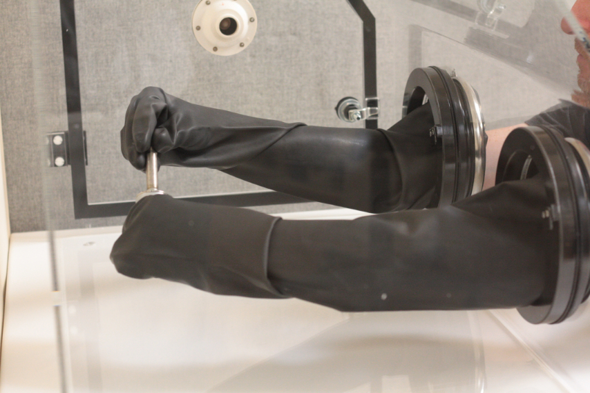 gallery_glovebox_6334